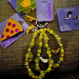 New Claire’s bundle for Girls!!(1)Pizza Clip (1)Hair Clip (2)BFF Accessories